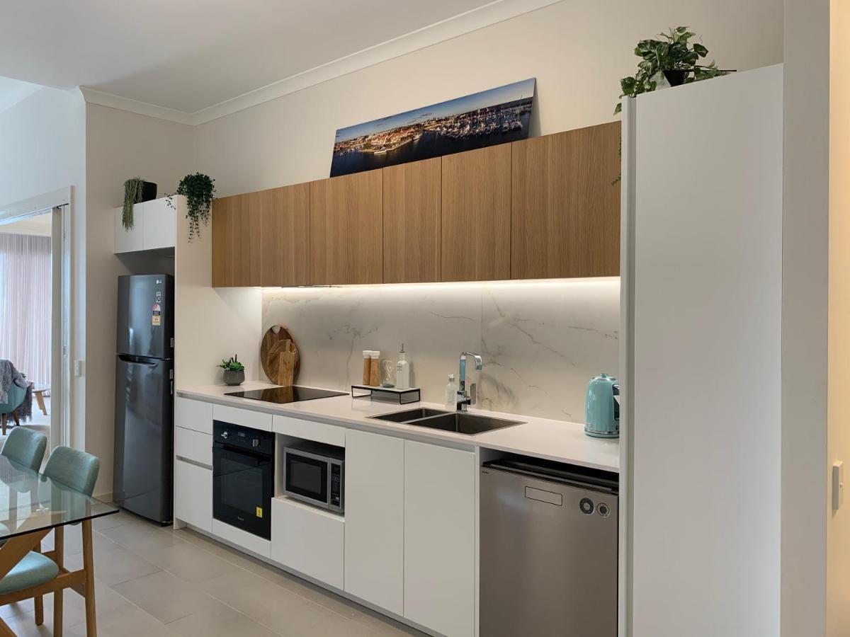 Mariner'S Cove ~ Luxe Waterfront Apartment Mindarie Eksteriør billede