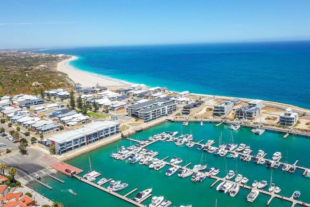 Mariner'S Cove ~ Luxe Waterfront Apartment Mindarie Eksteriør billede
