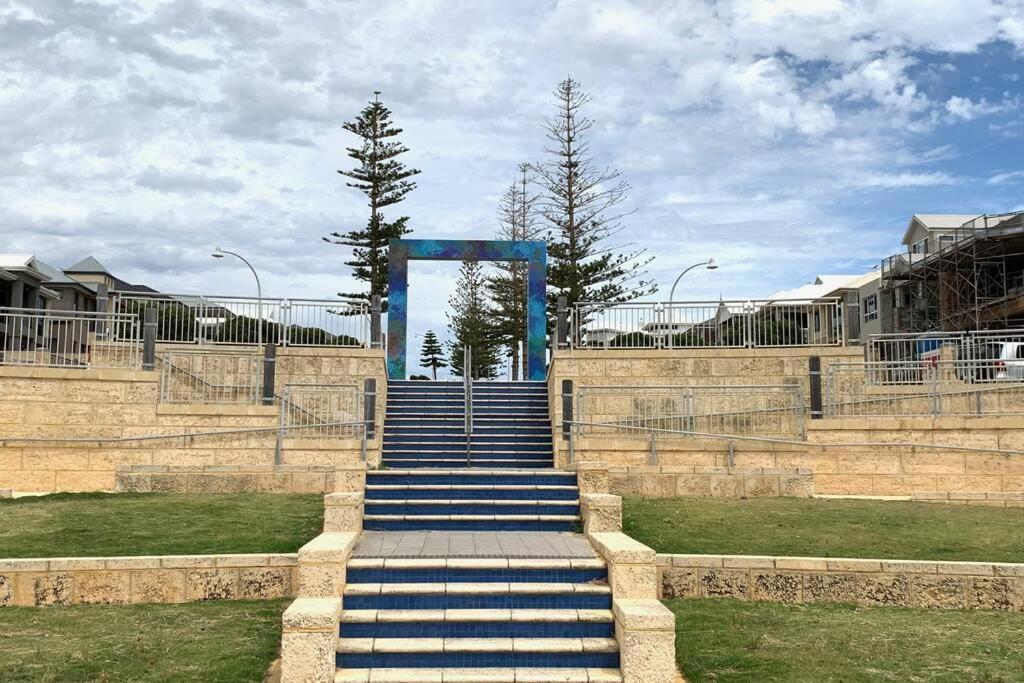 Mariner'S Cove ~ Luxe Waterfront Apartment Mindarie Eksteriør billede
