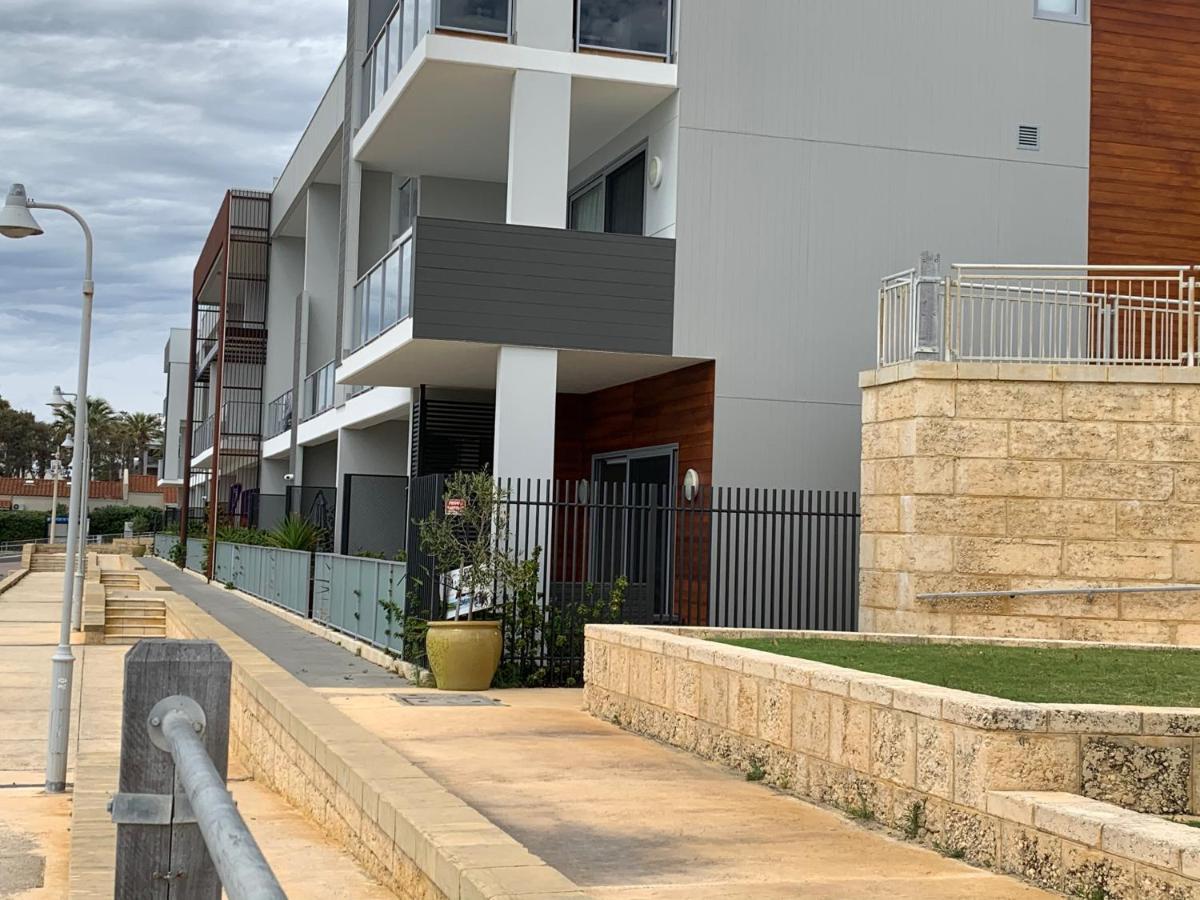 Mariner'S Cove ~ Luxe Waterfront Apartment Mindarie Eksteriør billede